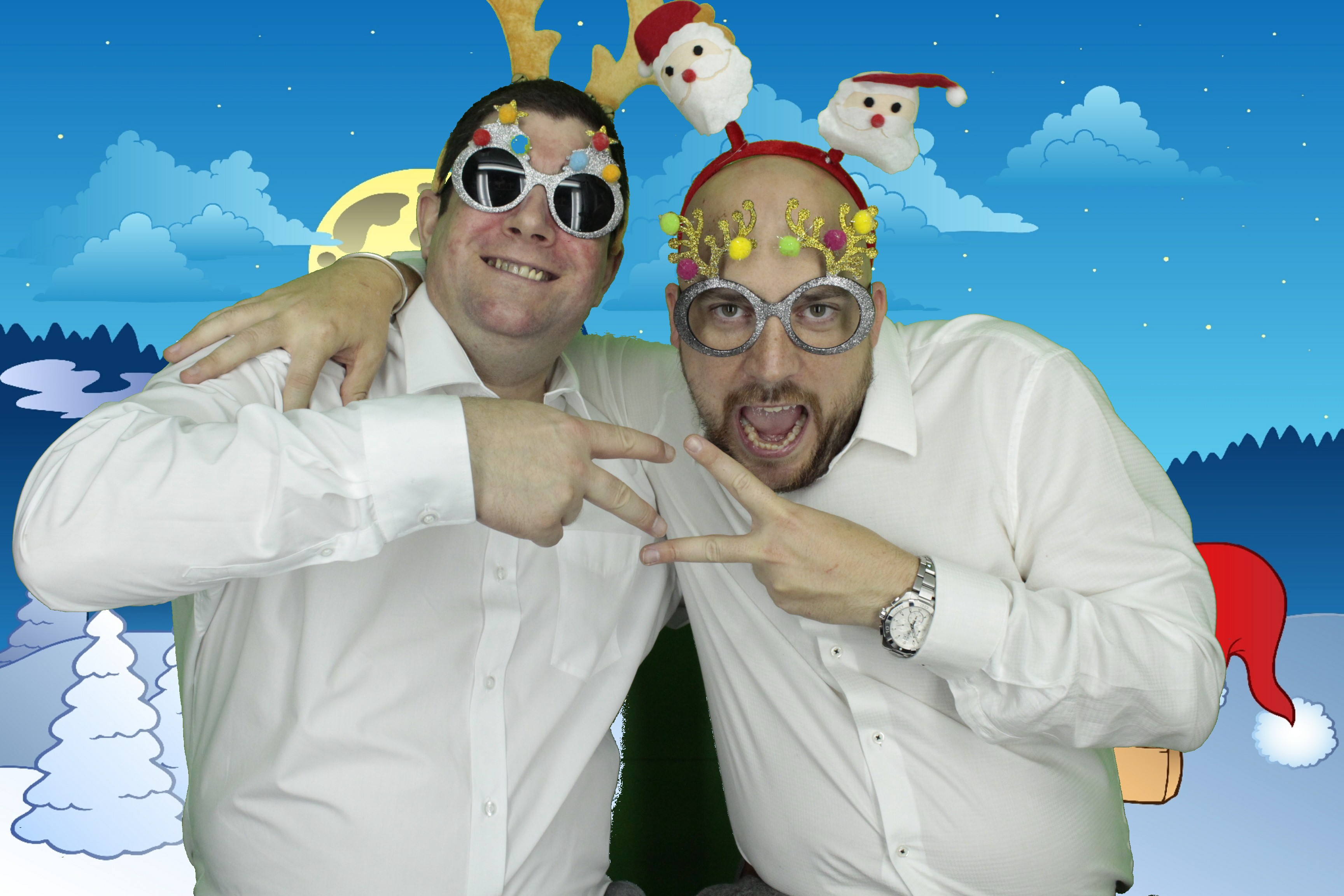 Silvermere Christmas Party | View more photos from the event at gallery.myphotoboothexperience.co.uk/u/MyPhotoBoothExperienceLtd/Silvermere-Christmas-Party-3